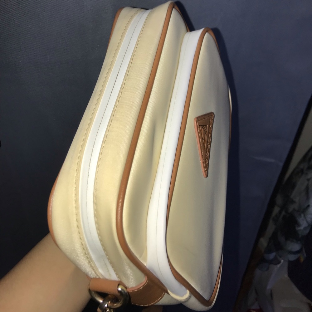 Arden Cove Crossbody Bag - Picture 4 of 6